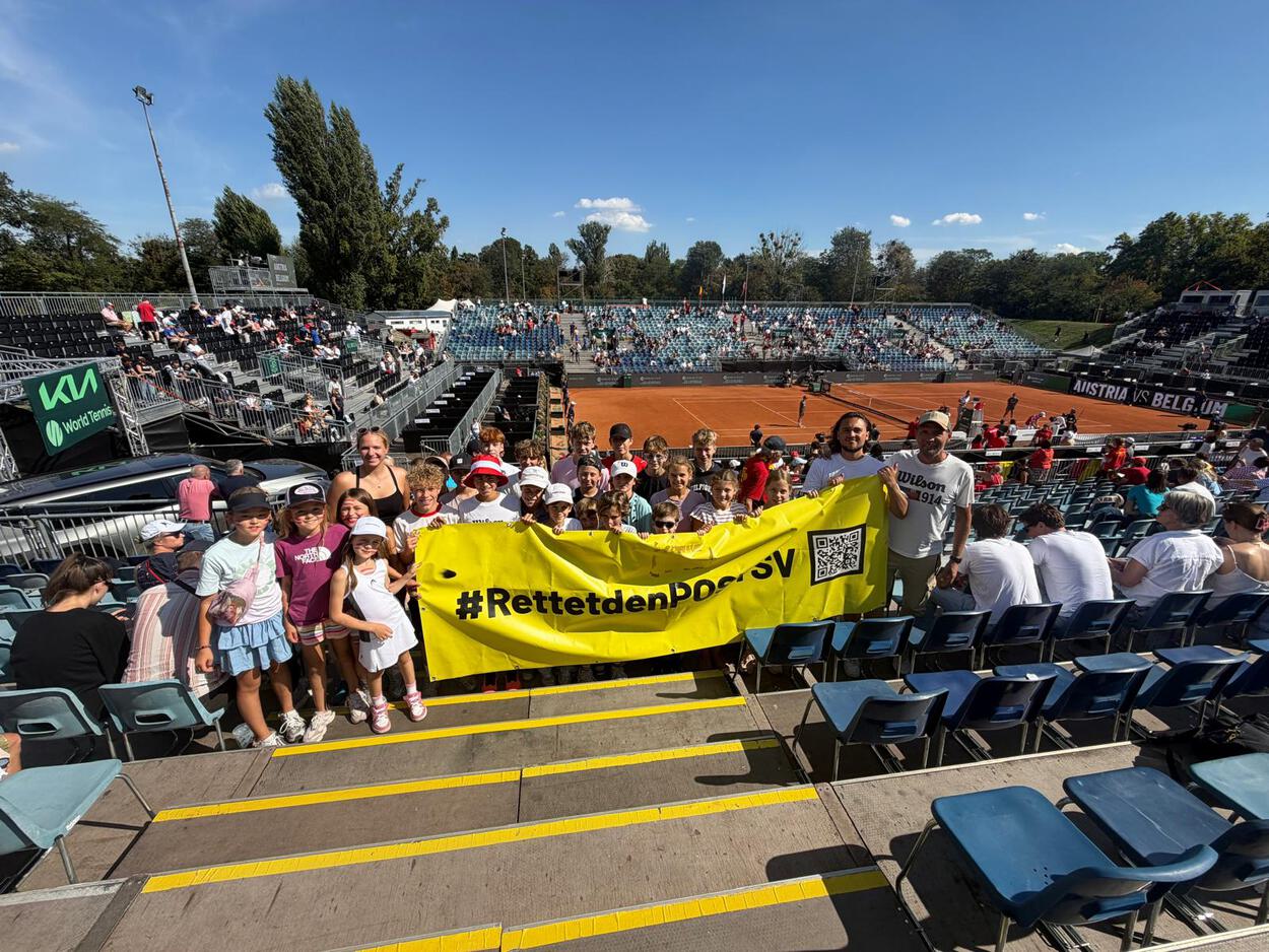 Fast 30 Kids und Jugendspieler*innen des Post SV Tennisclubs waren heute beim Davis Cup Österreich vs. Belgien dabei!